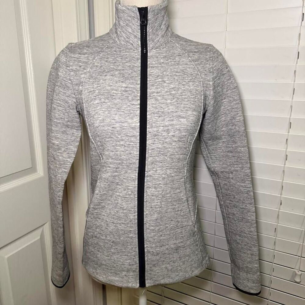 Lululemon Women's Grey Jacket